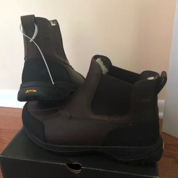 UGG Butte Chelsea waterproof fur leather boot. Cold weather boots. Size: 11, 12 UGG Butte White Waterproof Leather Fur Winter Short Snow  main image 2